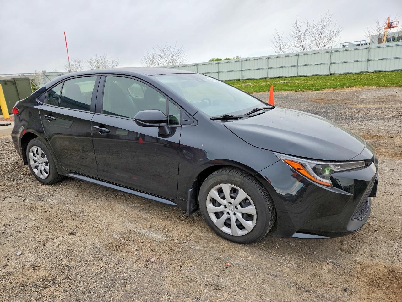 2022 Toyota Corolla Le - Image 4