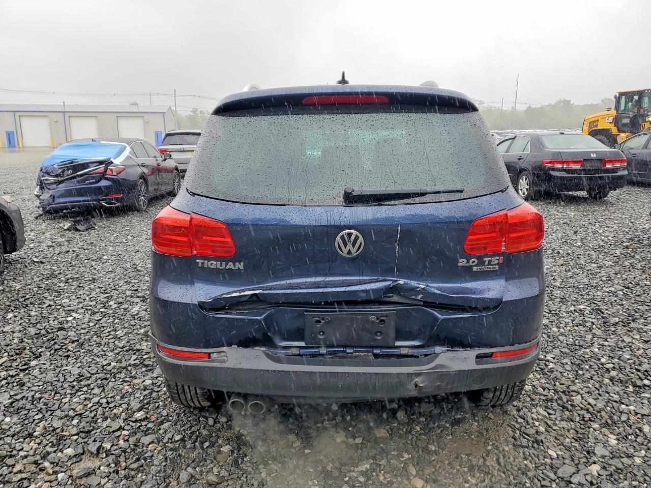 2015 Volkswagen Tiguan S - Image 6