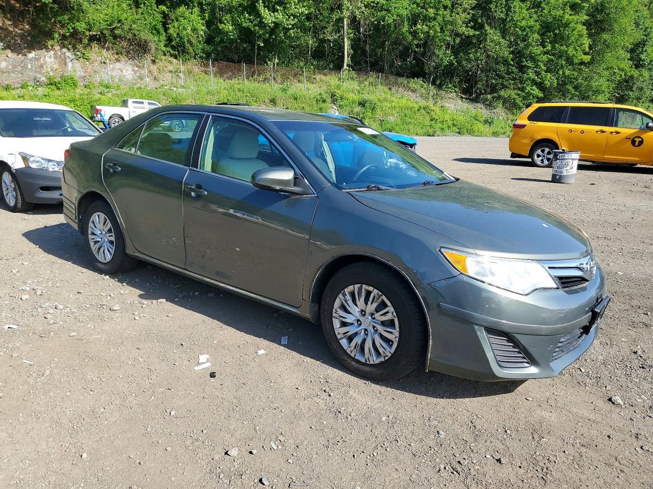 2013 Toyota Camry Le - Фото 4