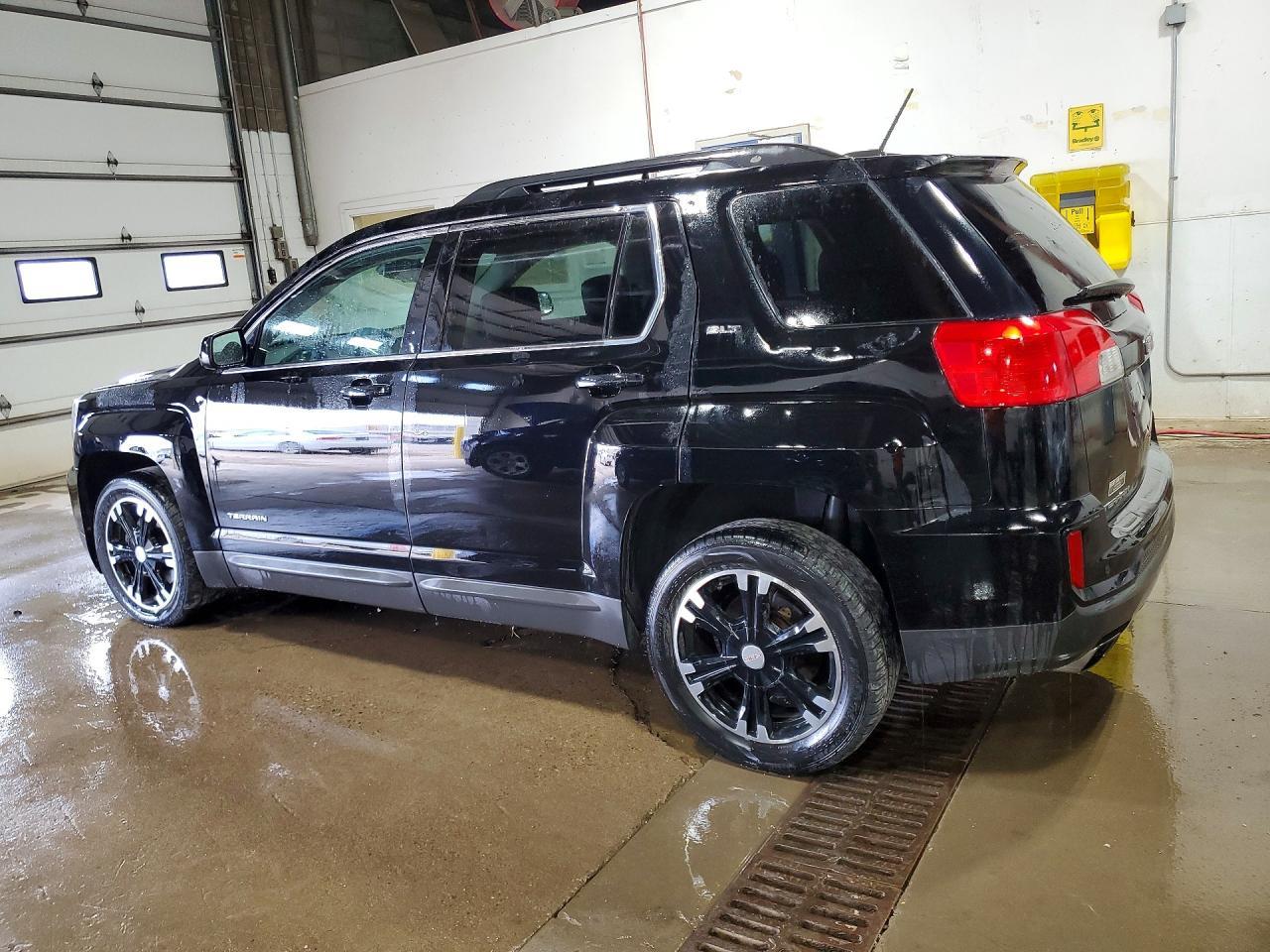 2017 GMC Terrain Slt - Image 2
