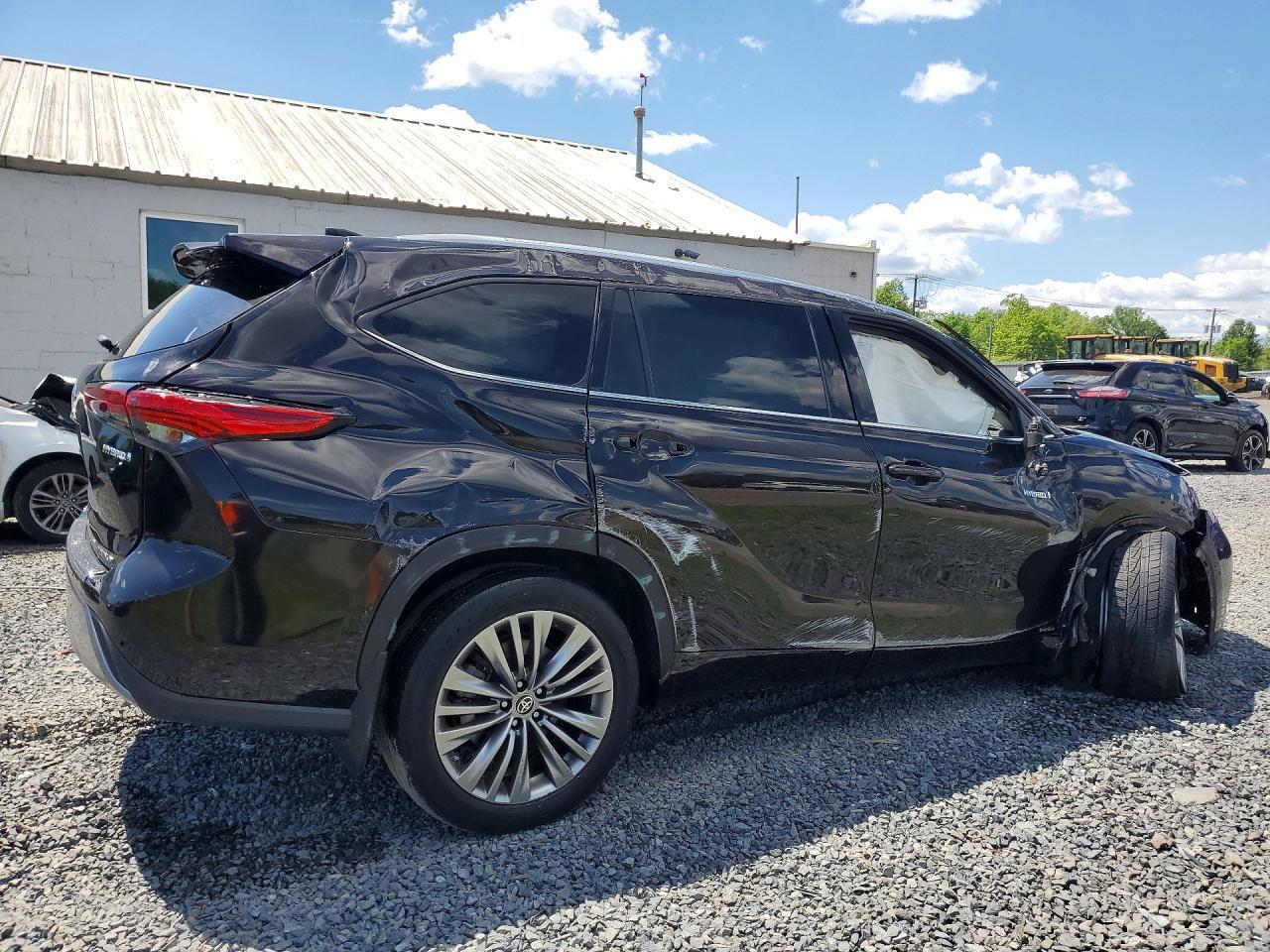 2021 Toyota Highlander Hybrid Platinum - Фото 3