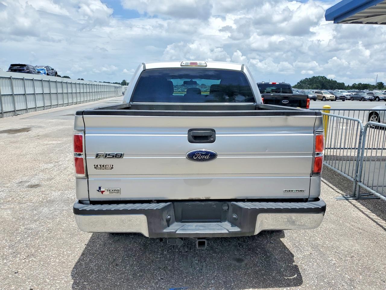 2013 Ford F150 Supercrew - Image 6