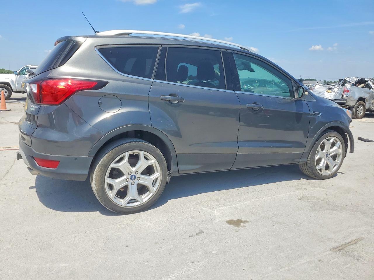 2019 Ford Escape Titanium - Фото 3