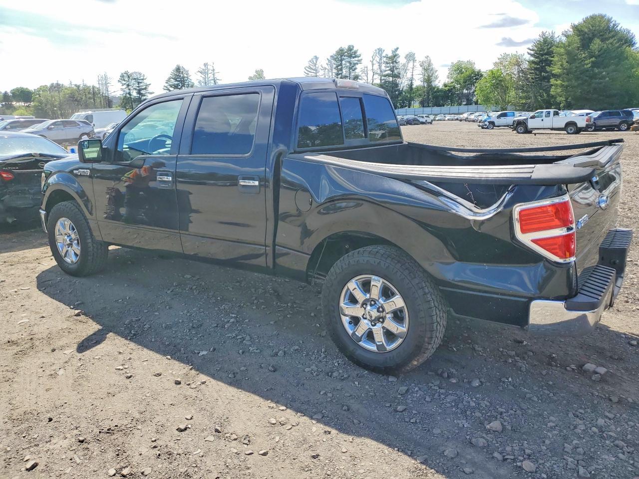 2014 Ford F150 Supercrew - Фото 2