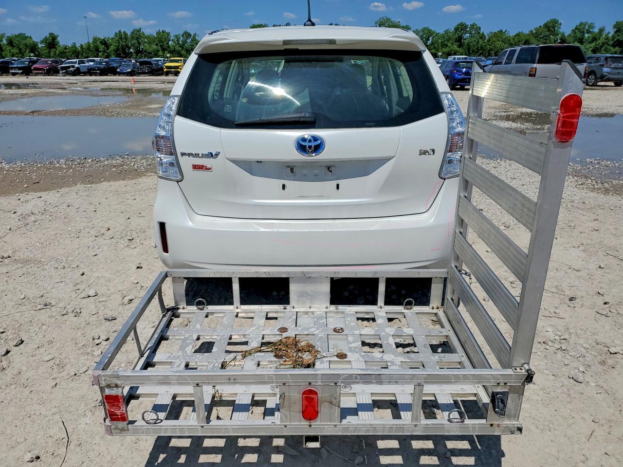 2013 Toyota Prius V Three - Фото 6