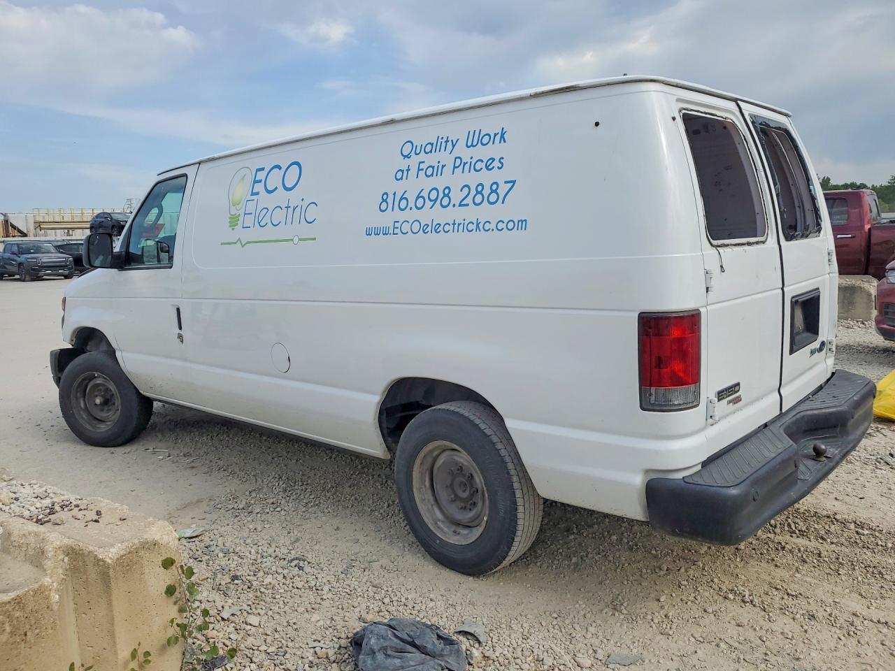 2013 Ford Econoline E150 Van - Фото 2