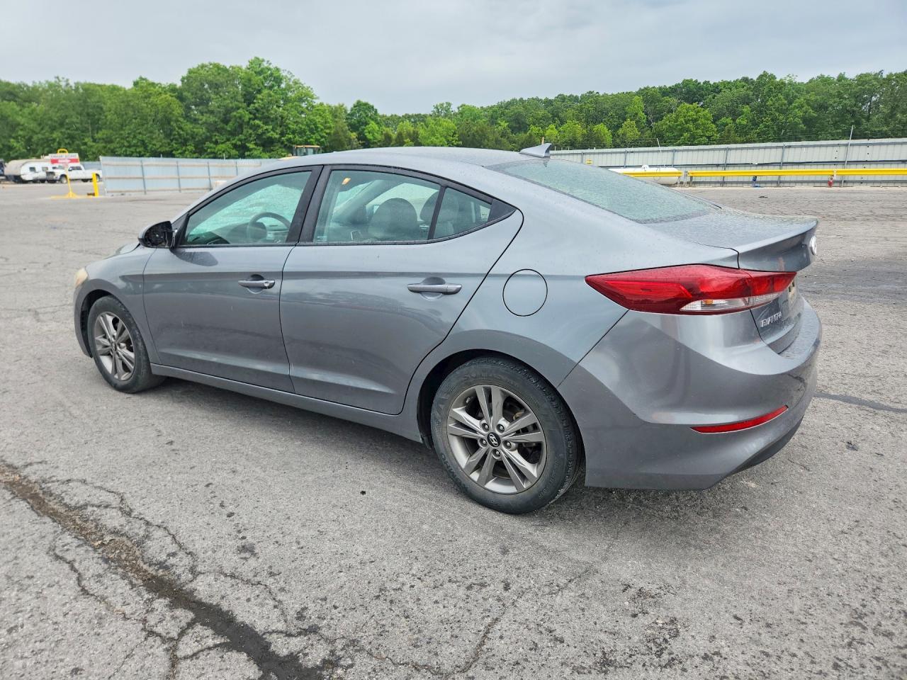 2018 Hyundai Elantra Sel - Фото 2