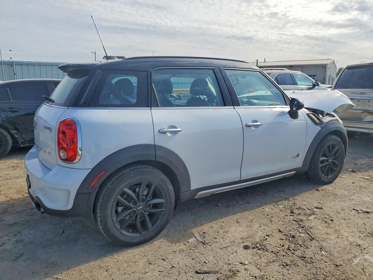 2016 Mini Cooper S Countryman - Image 3