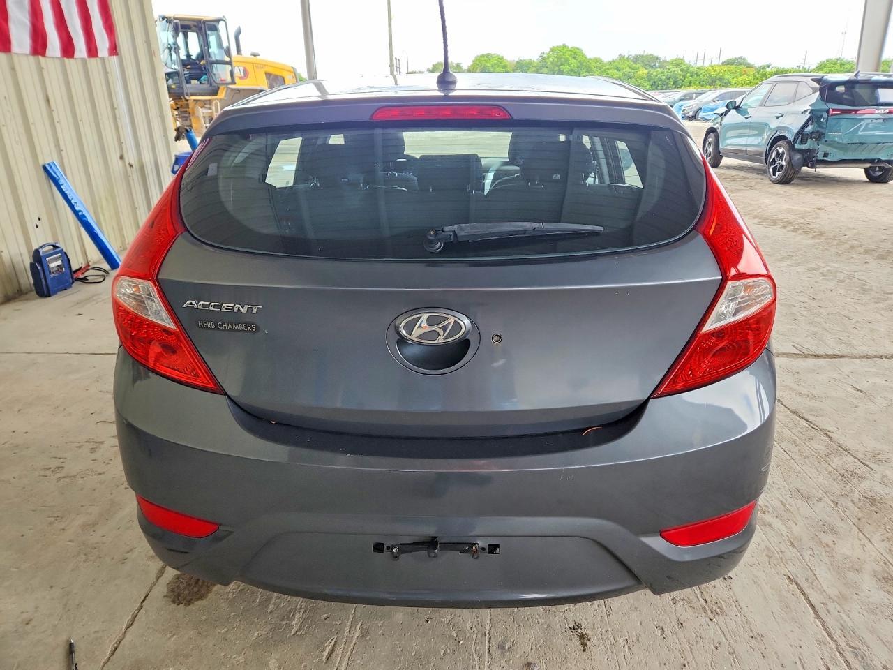 2013 Hyundai Accent Gs - Фото 6