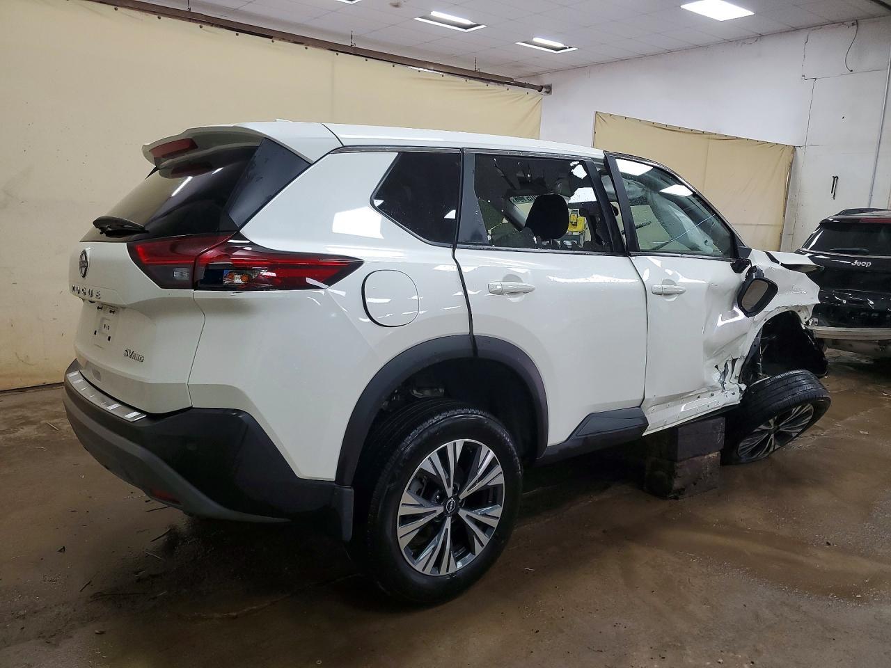 2023 Nissan Rogue Sv - Фото 3