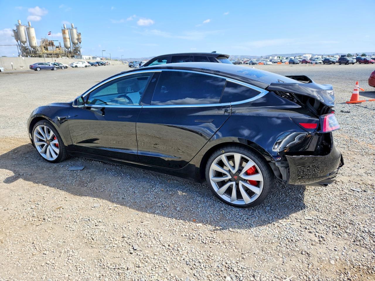 2019 Tesla Model 3 - Image 2