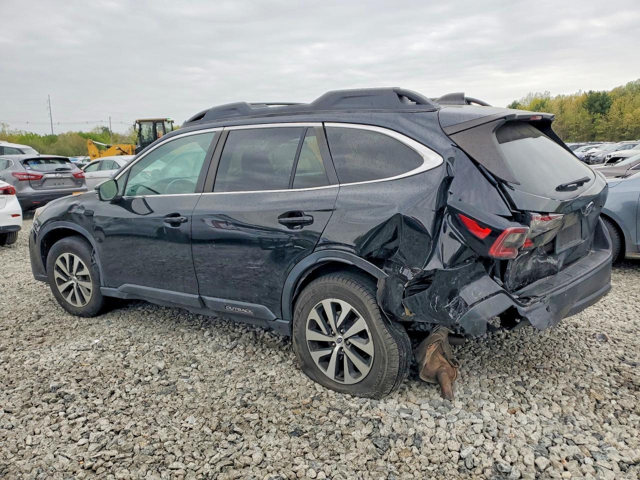 2021 Subaru Outback Premium - Image 2
