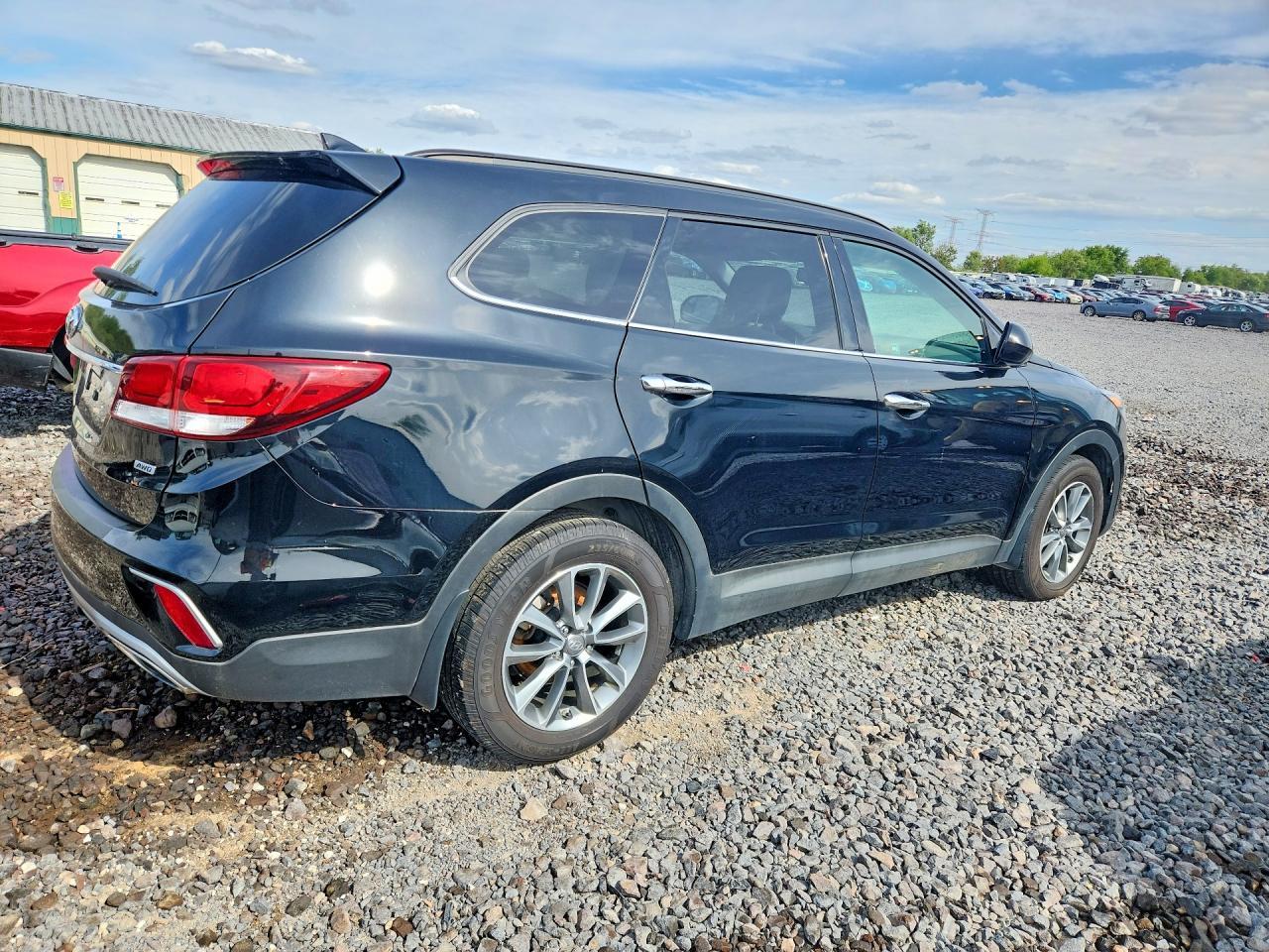 2018 Hyundai Santa Fe Se - Image 3