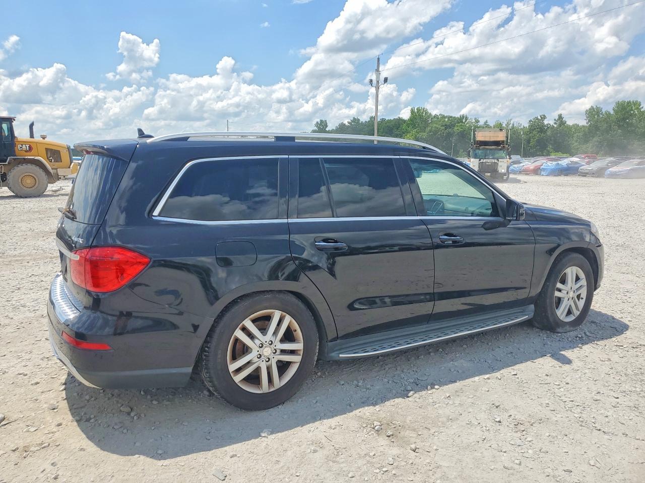 2013 Mercedes-Benz Gl 450 4Matic - Image 3