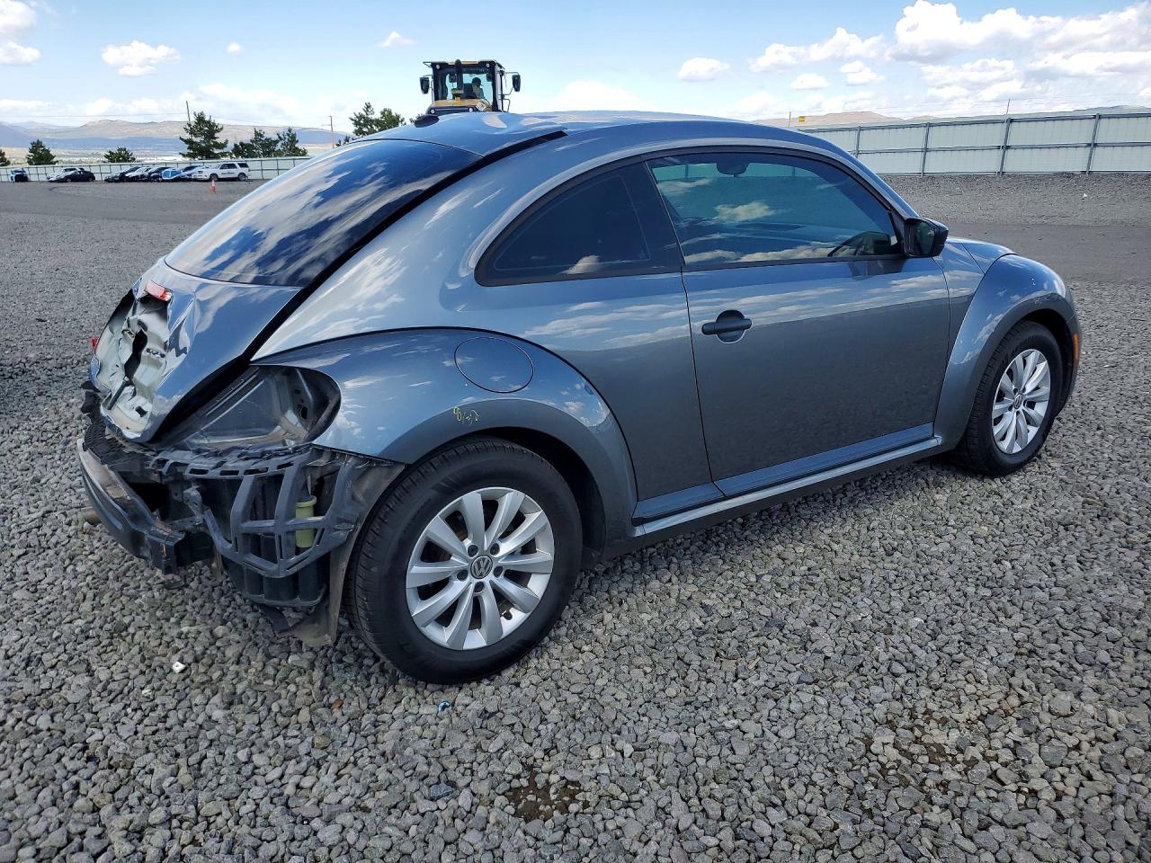 2017 Volkswagen Beetle 1.8T - Image 3