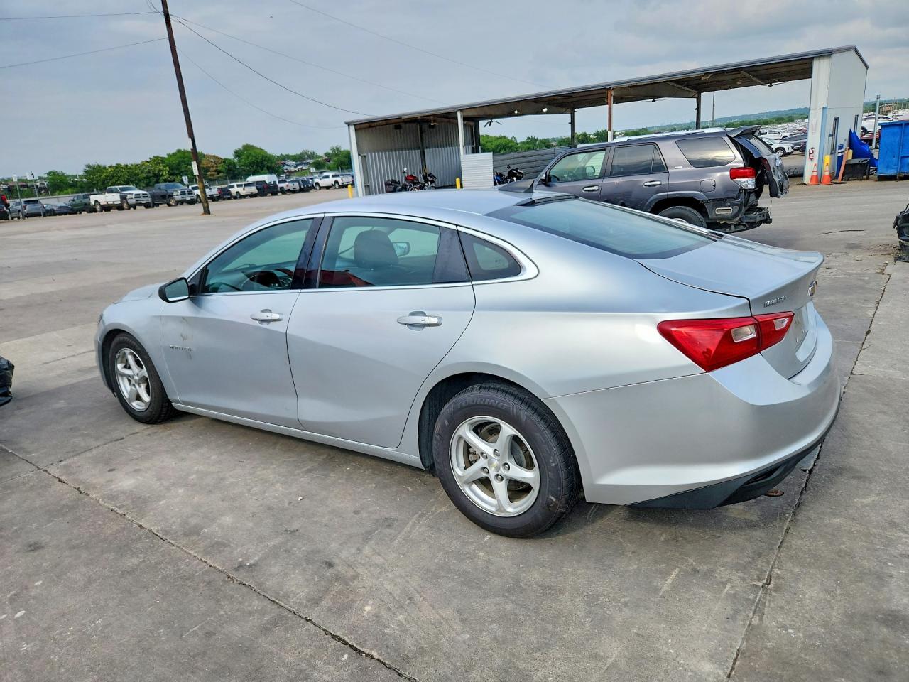 2018 Chevrolet Malibu Ls - Фото 2