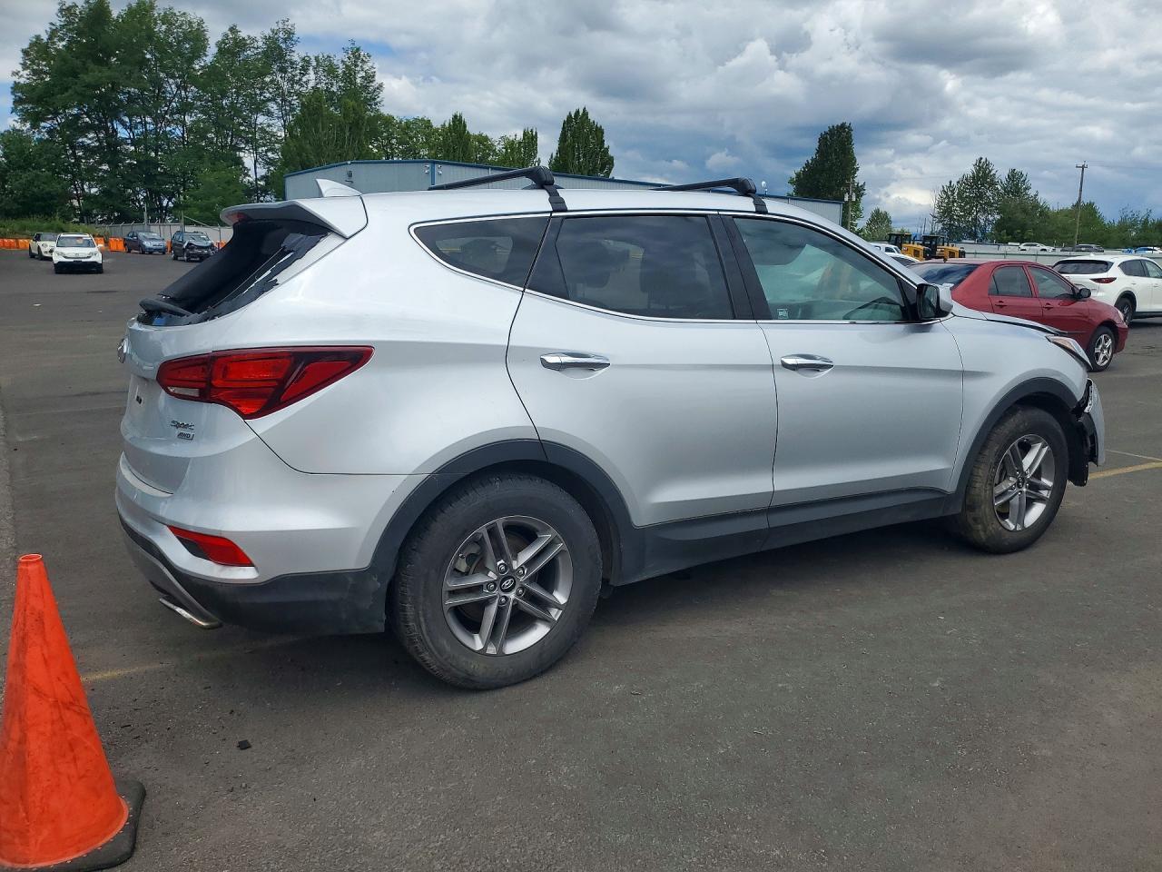 2017 Hyundai Santa Fe Sport 2.4L - Image 3
