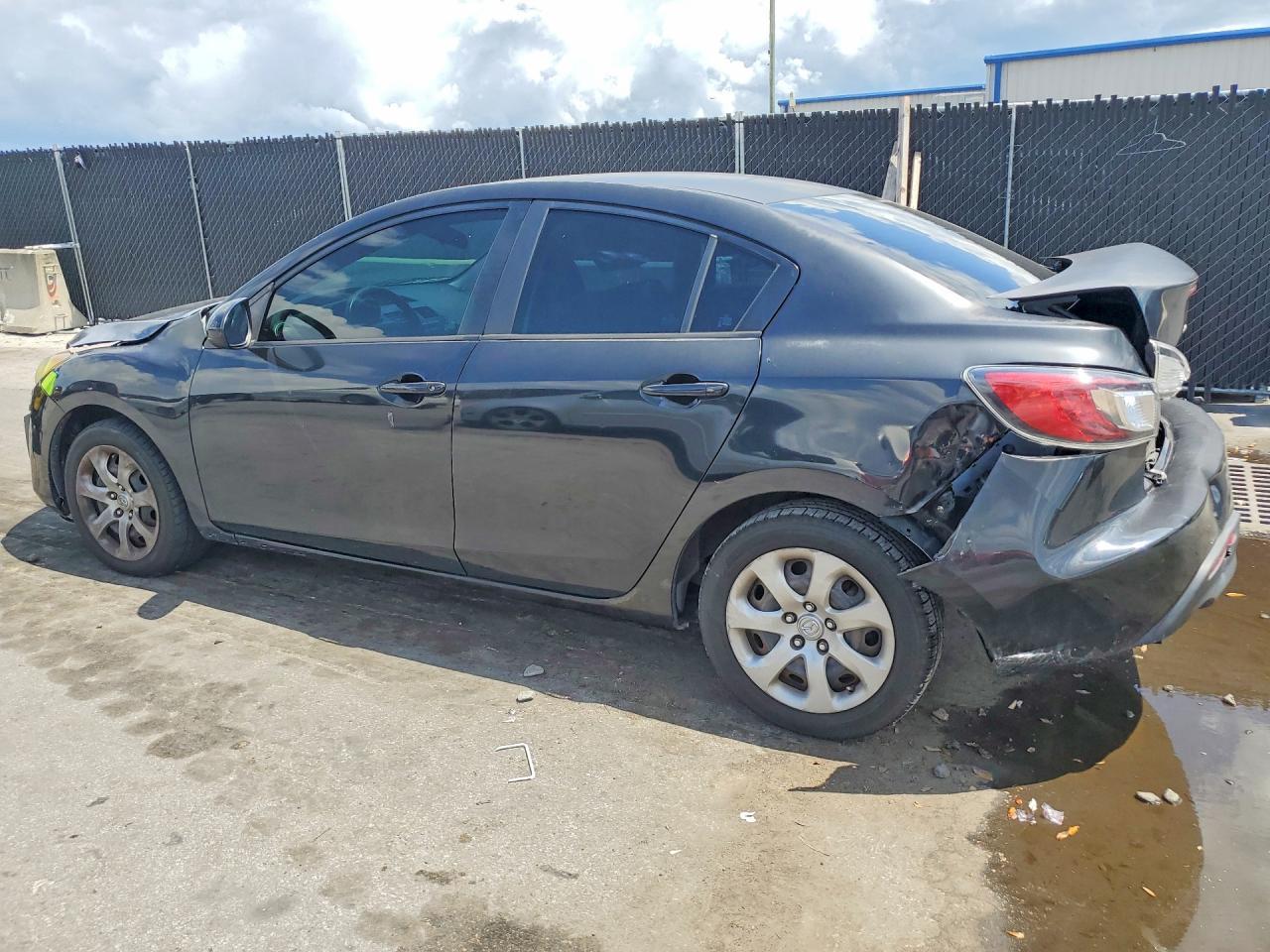 2010 Mazda 3 I - Фото 2