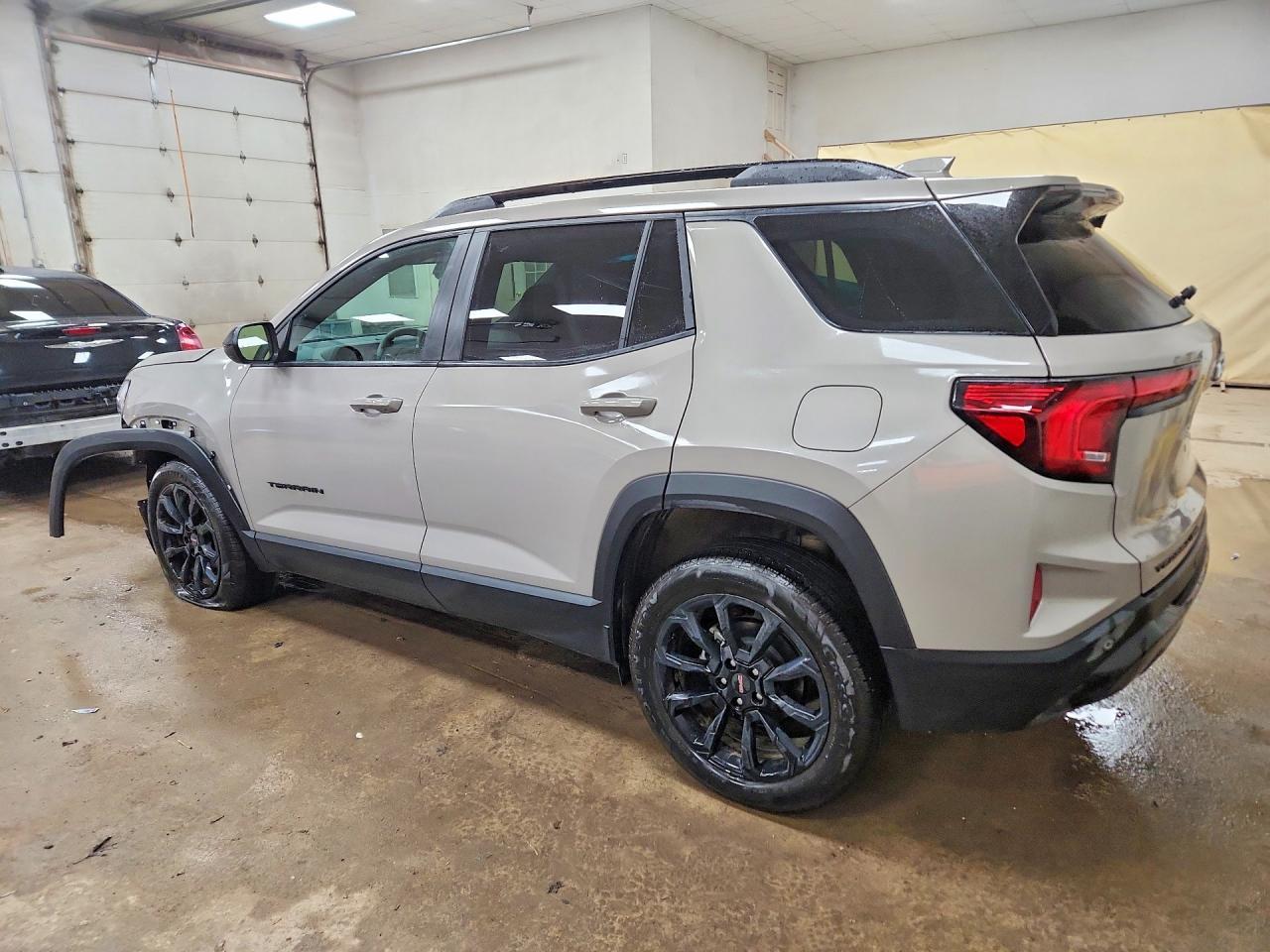 2026 GMC Terrain Elevation - Фото 2