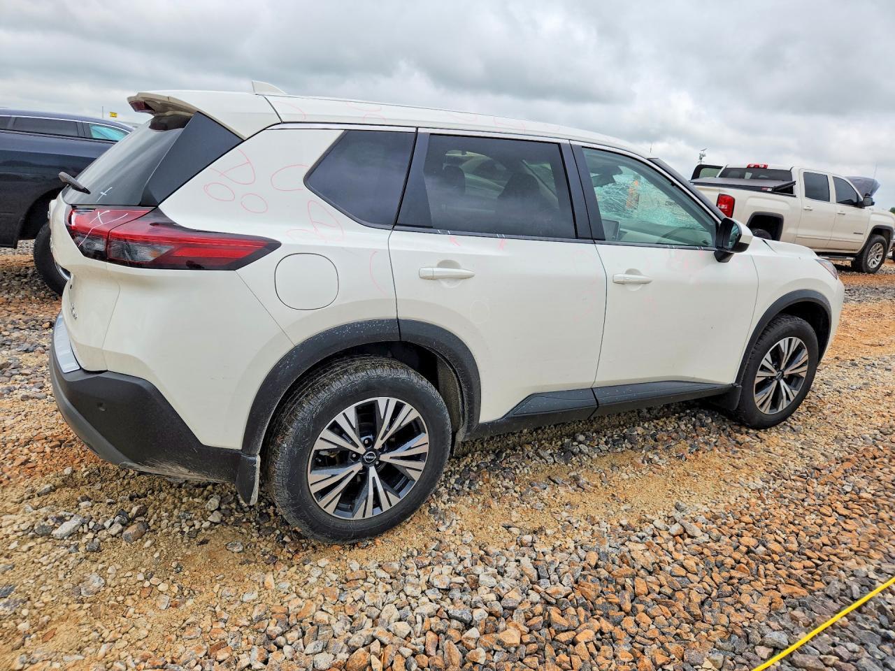 2023 Nissan Rogue Sv - Фото 3