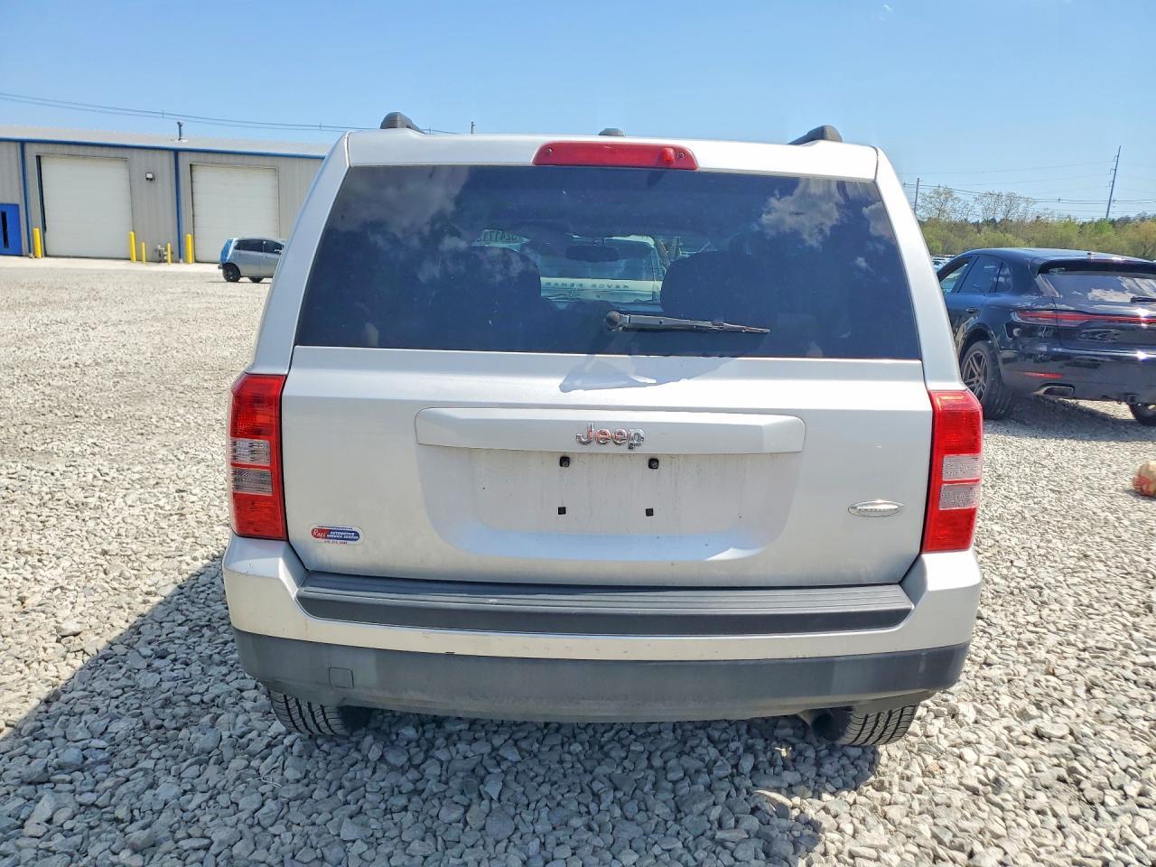 2013 Jeep Patriot Latitude - Фото 6