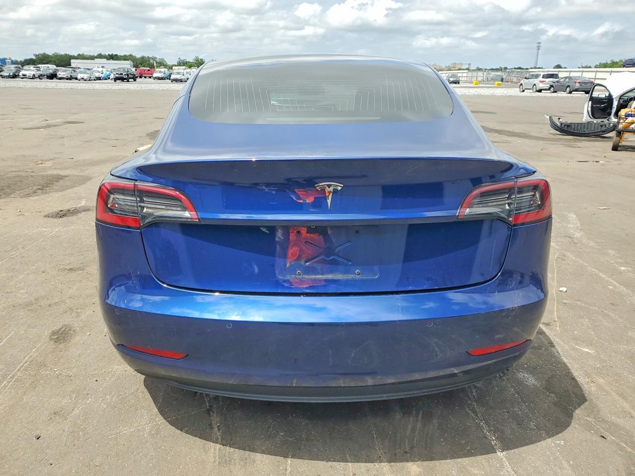 2018 Tesla Model 3 - Image 6
