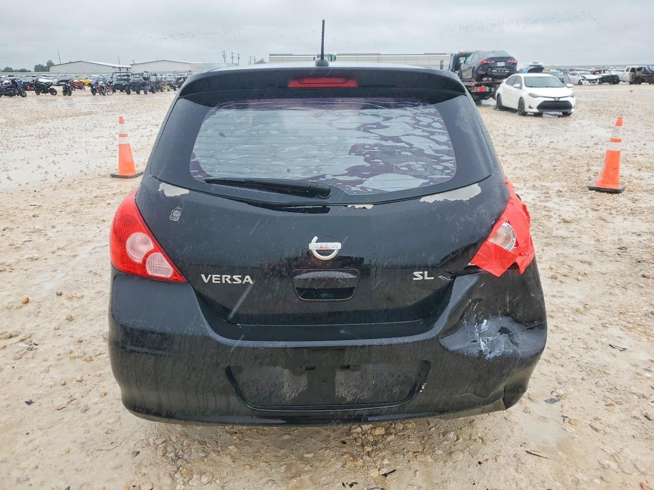 2010 Nissan Versa 1.8 S - Фото 6