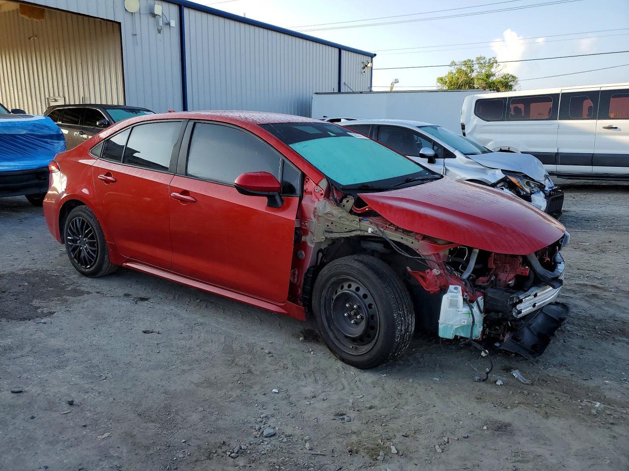 2021 Toyota Corolla Le - Фото 4