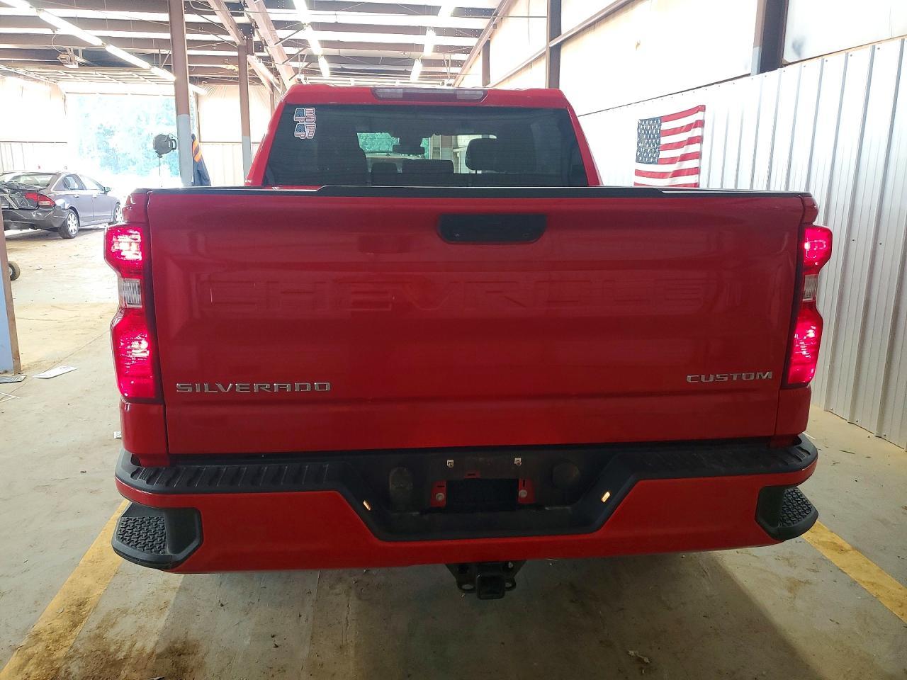 2022 Chevrolet Silverado K1500 Custom - Image 6