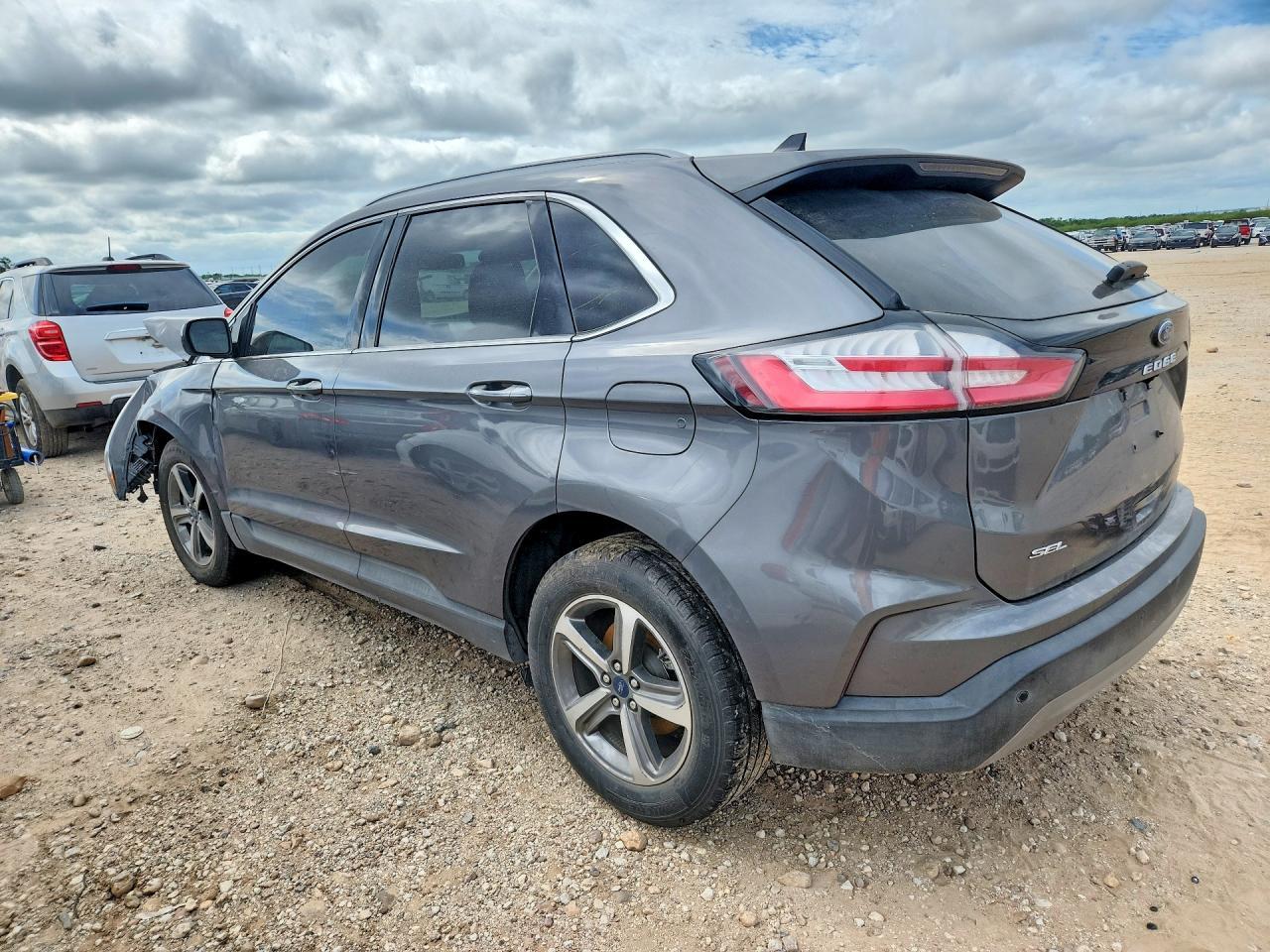 2021 Ford Edge Sel - Фото 2