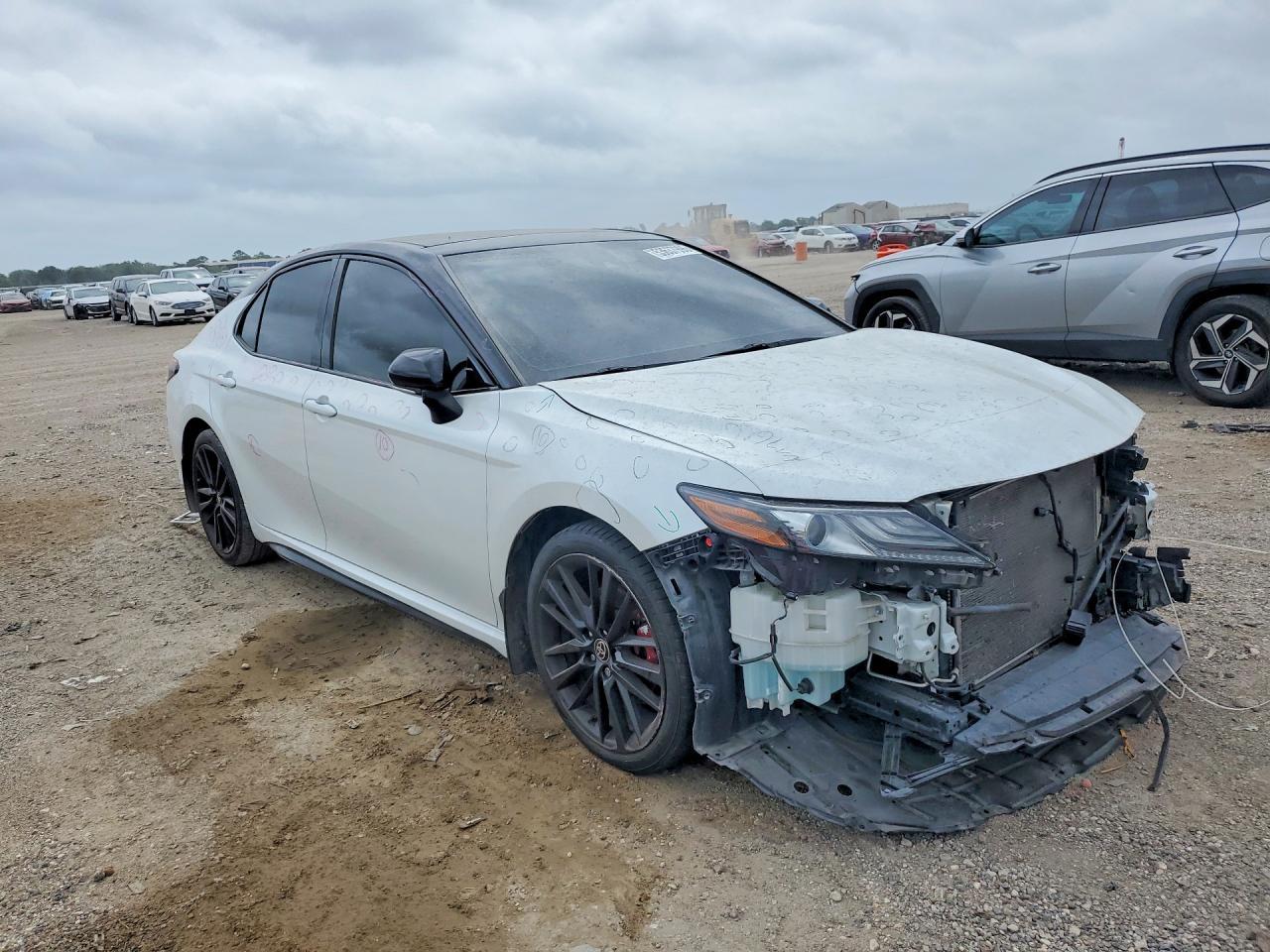2021 Toyota Camry Xse - Фото 4