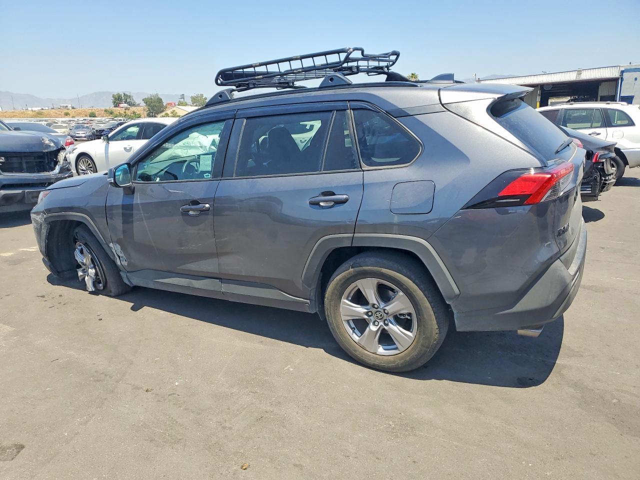 2025 Toyota Rav4 Xle - Фото 2