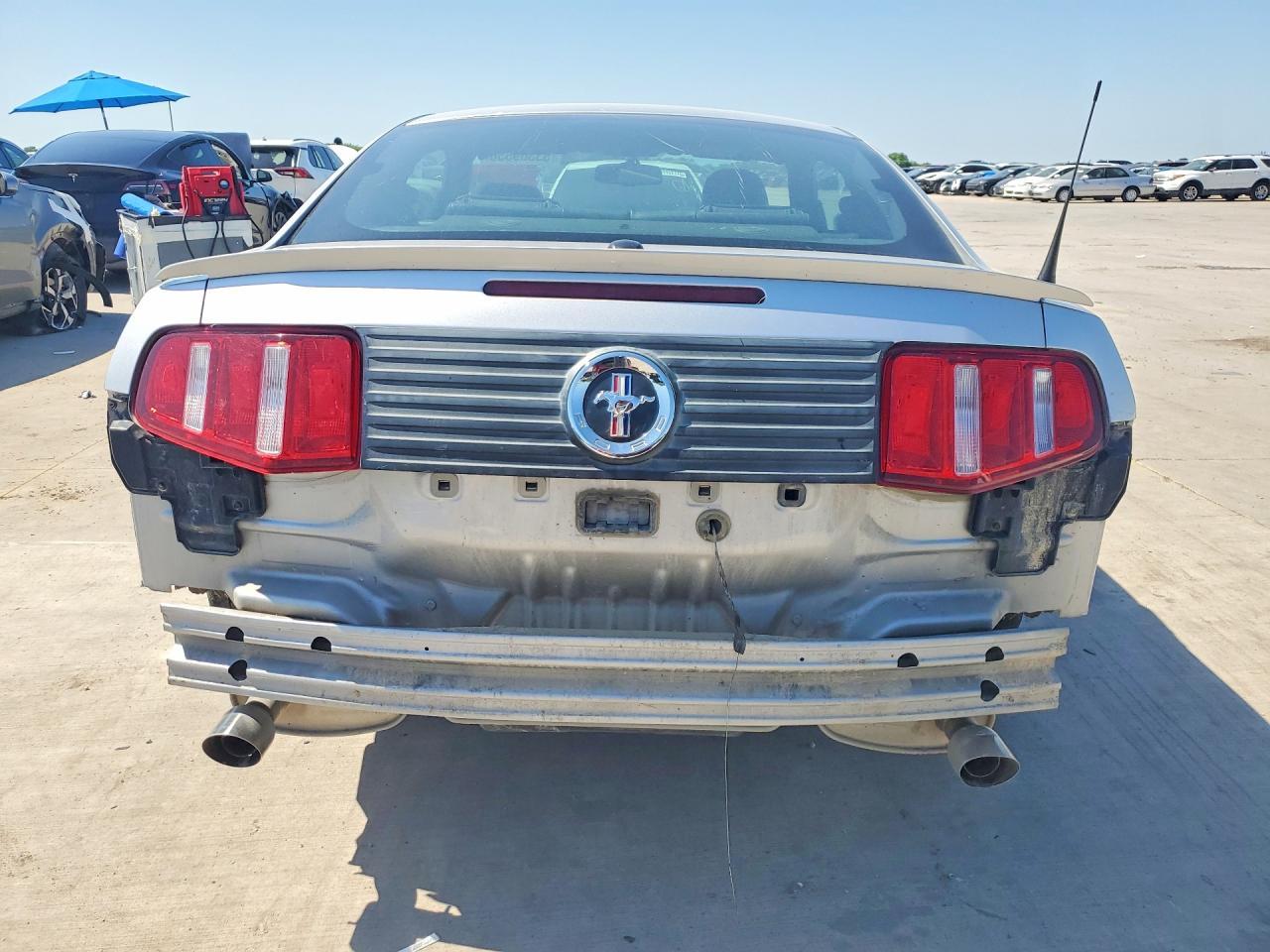 2012 Ford Mustang - Image 6