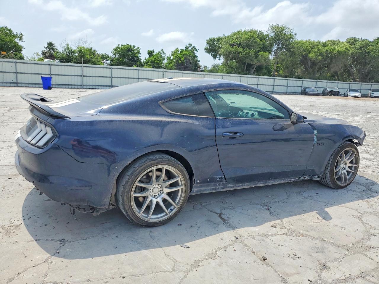 2019 Ford Mustang Gt - Фото 3