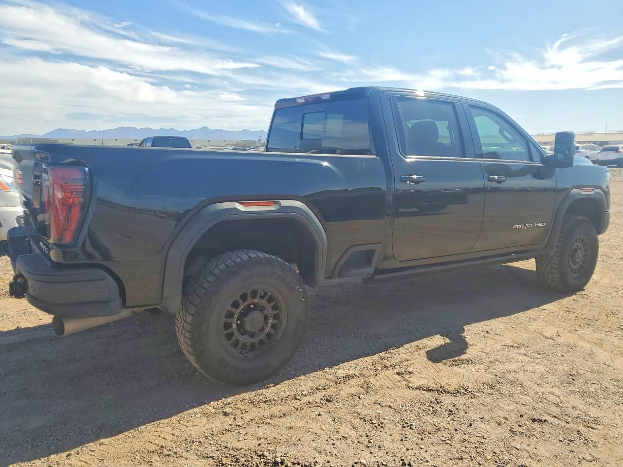 2024 GMC Sierra K2500 At4X - Image 3