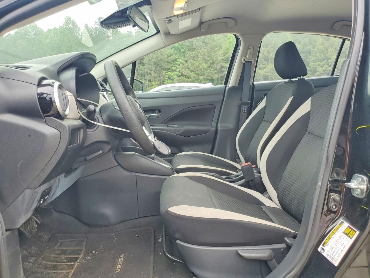 2021 Nissan Versa Sv - Image 7