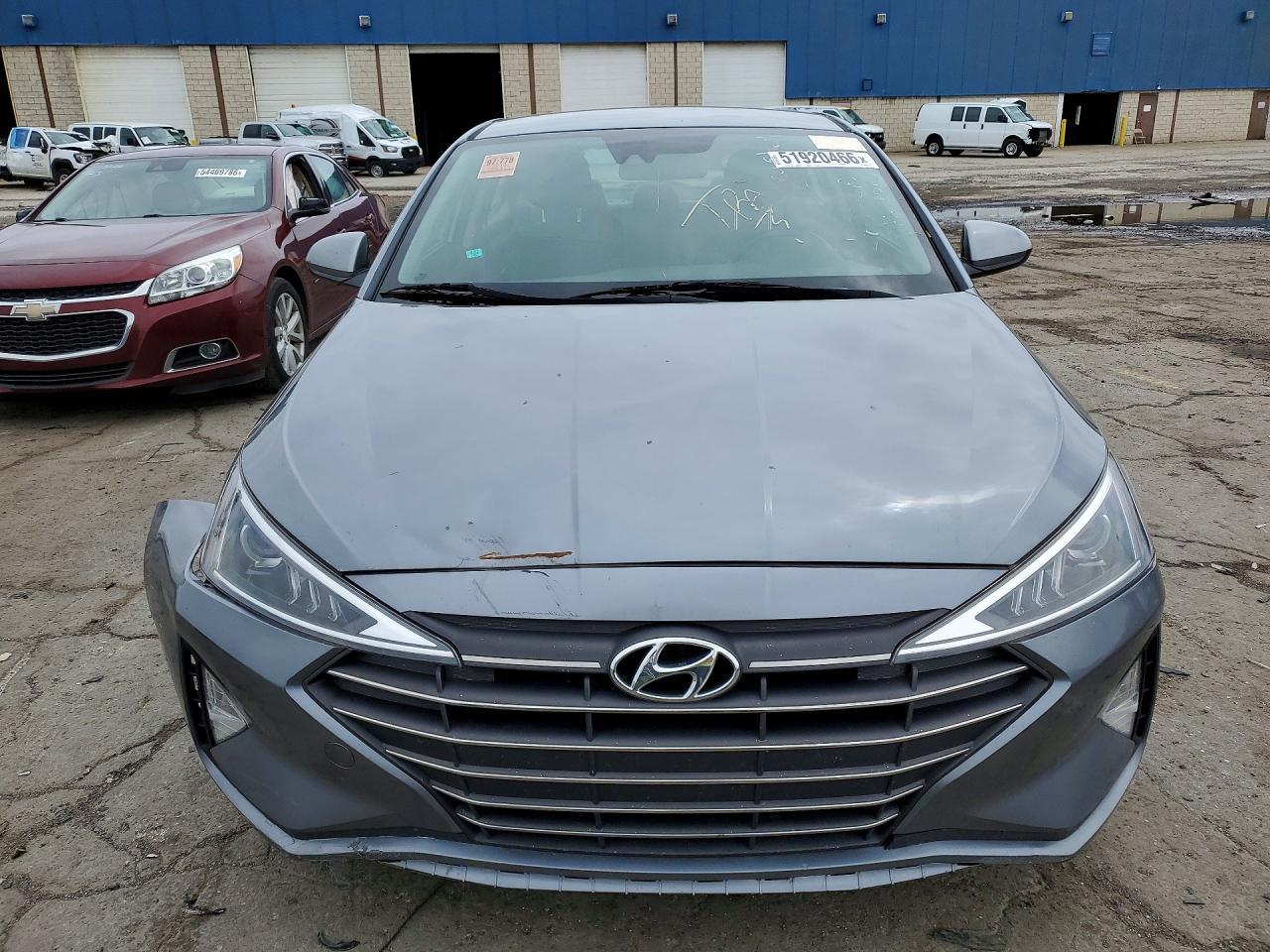 2019 Hyundai Elantra Sel - Image 5