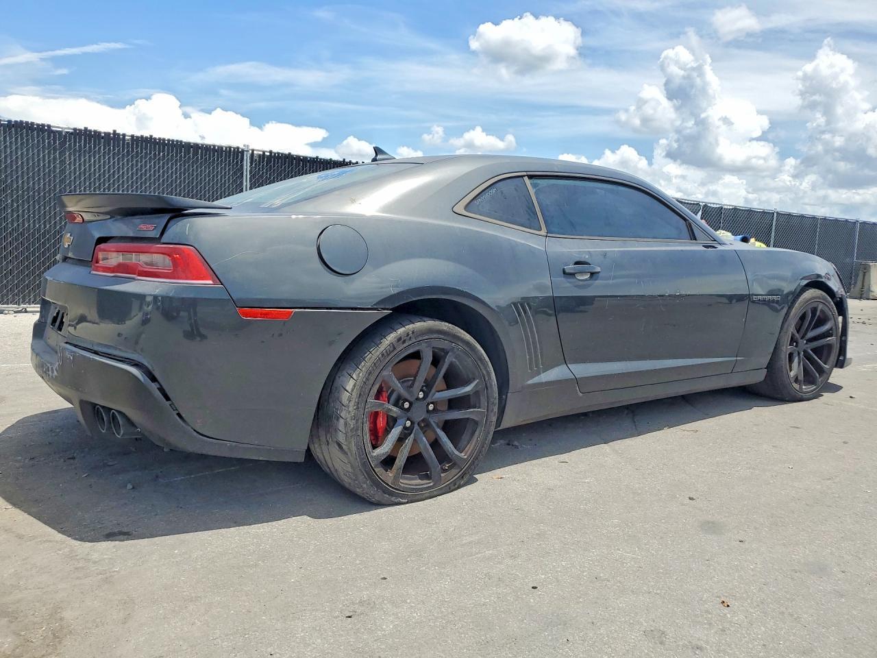 2015 Chevrolet Camaro 2Ss - Image 3
