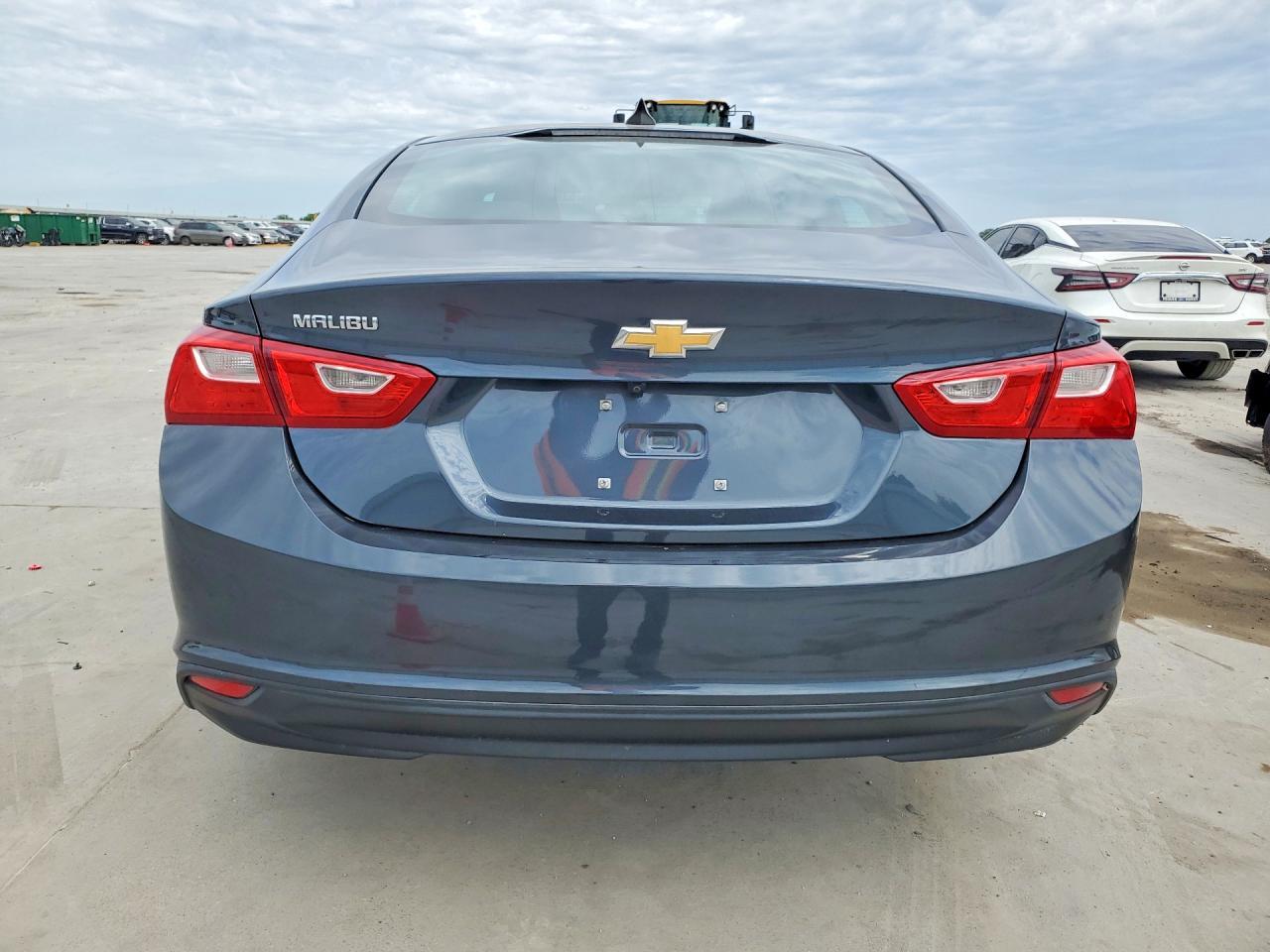 2020 Chevrolet Malibu Ls - Image 6