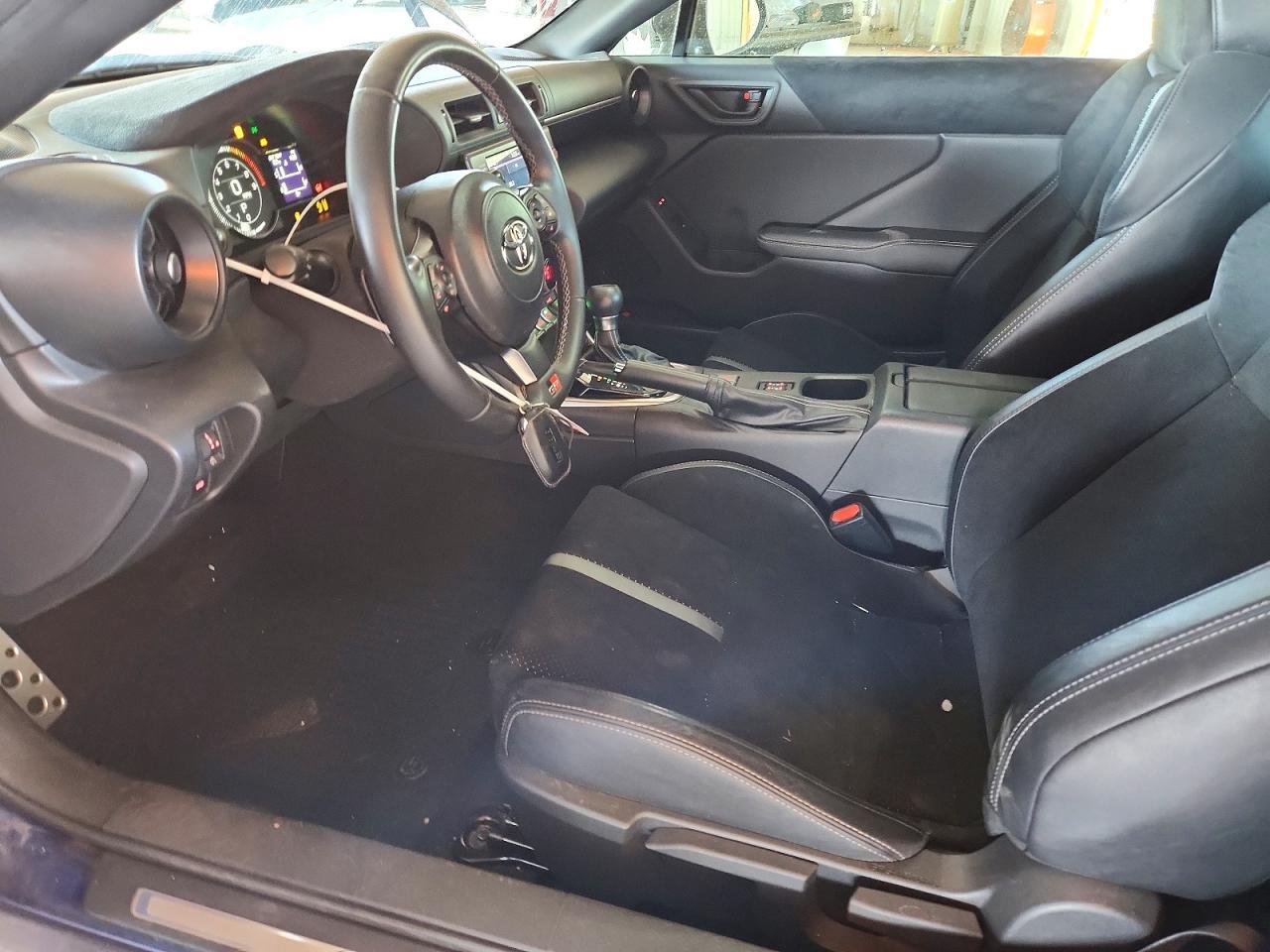 2025 Toyota Gr 86 Premium - Image 7