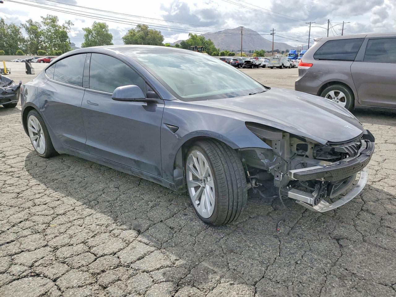 2021 Tesla Model 3 - Image 4