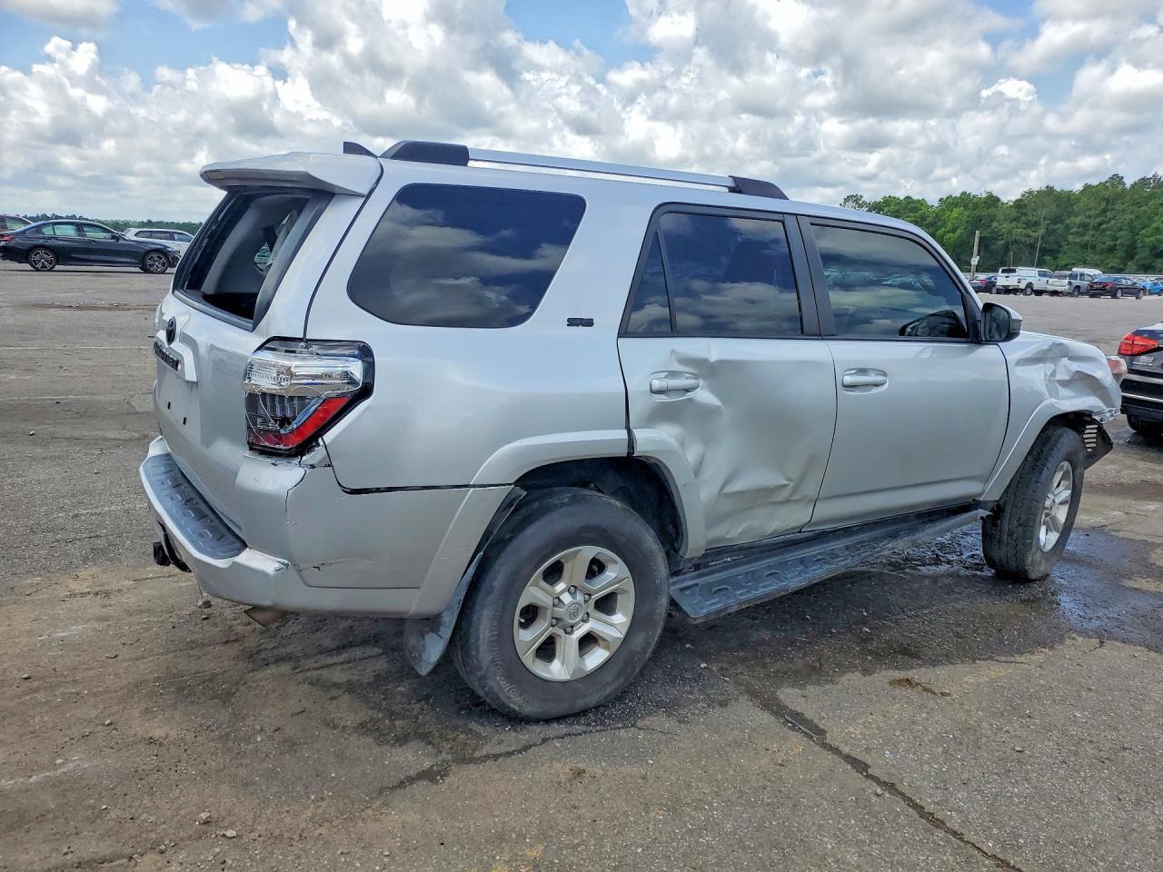 2019 Toyota 4Runner Sr5 - Фото 3