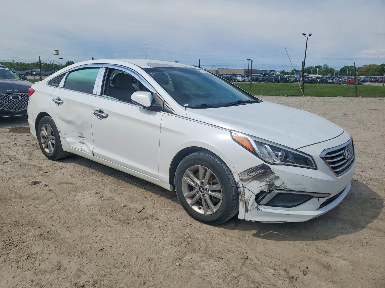 2016 Hyundai Sonata Se - Image 4