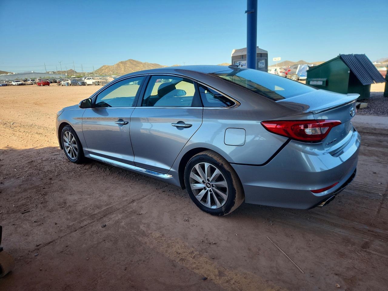 2015 Hyundai Sonata Sport - Image 2