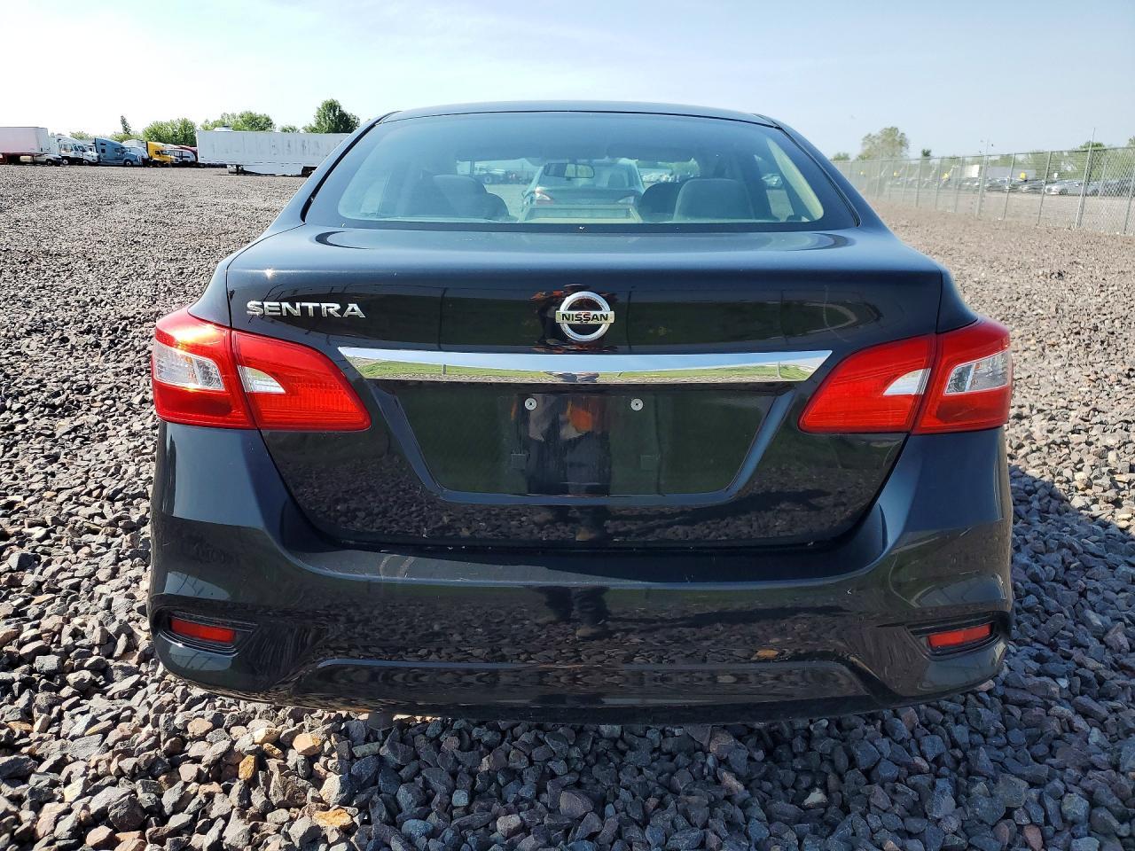 2019 Nissan Sentra S - Image 6