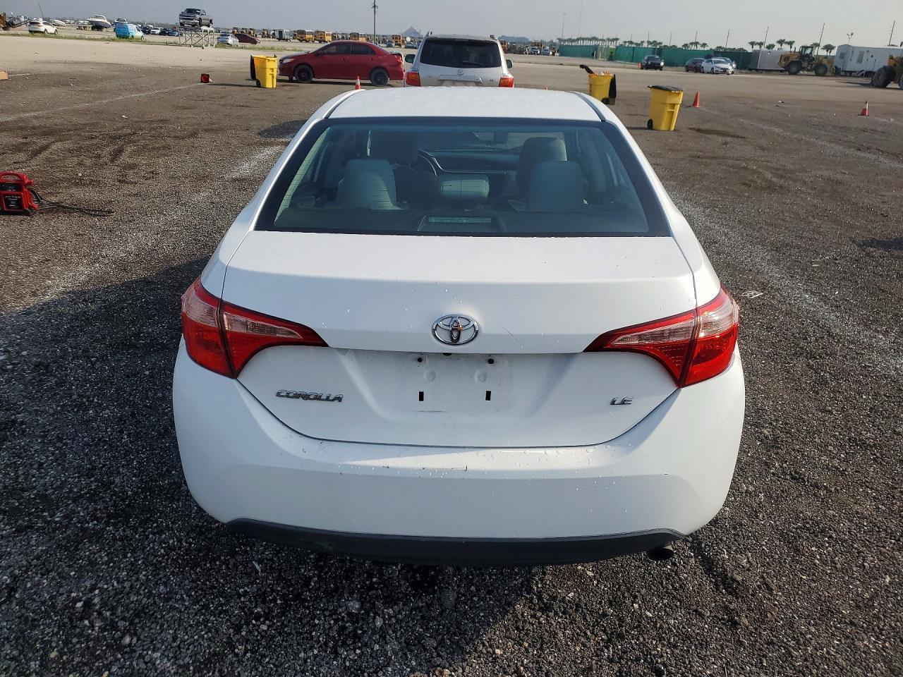 2018 Toyota Corolla Le - Image 6