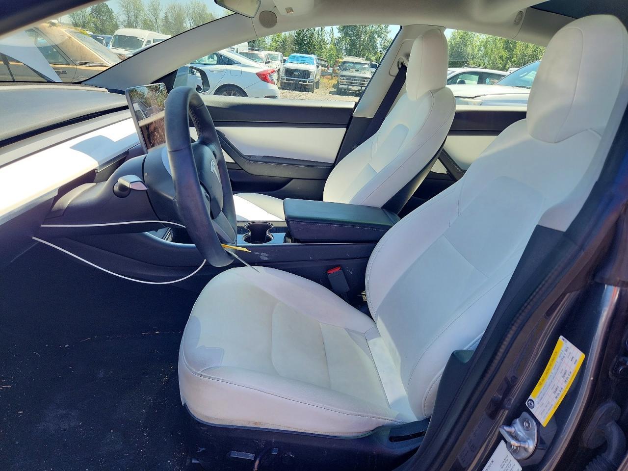 2020 Tesla Model 3 - Фото 7