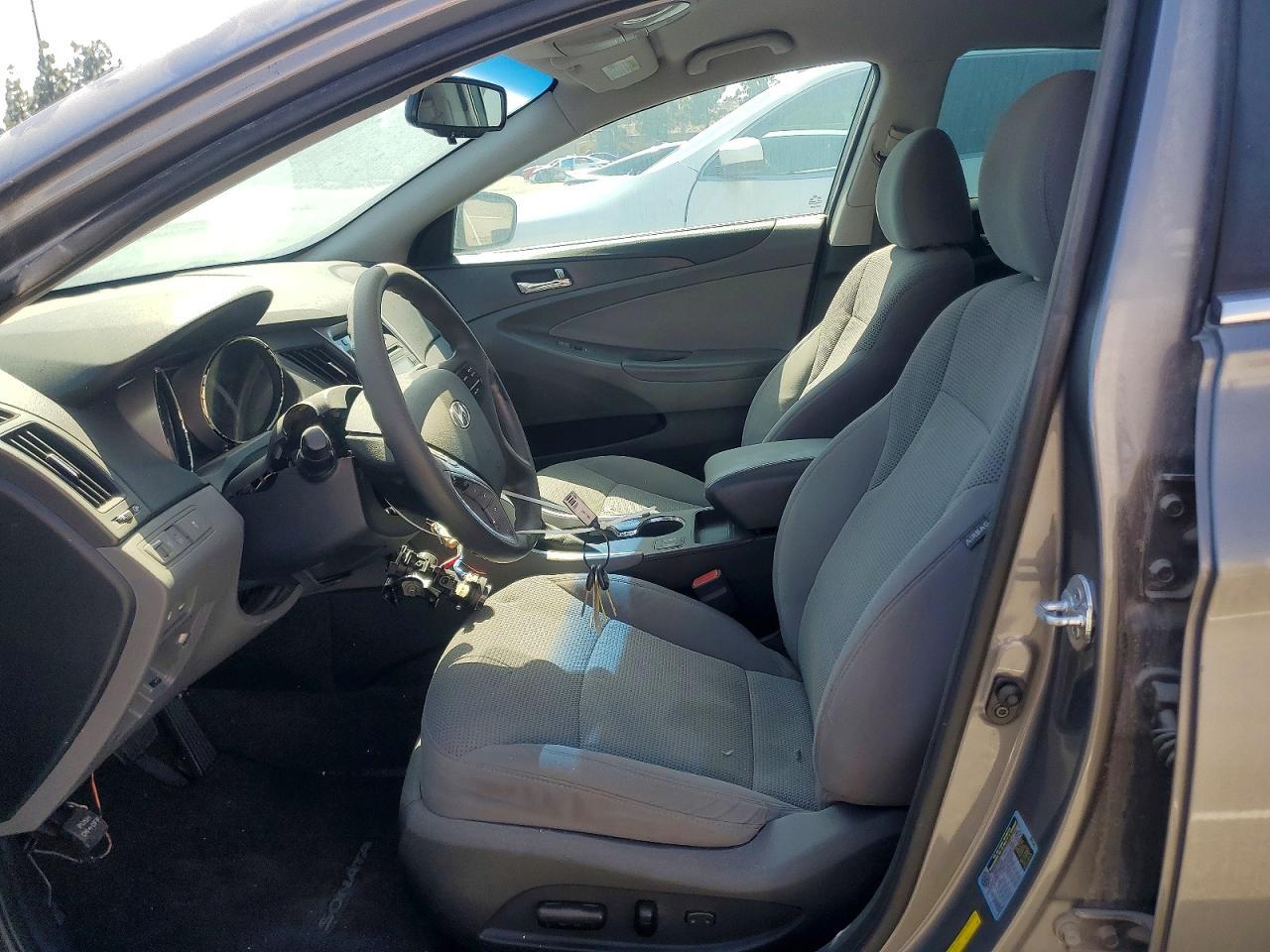 2013 Hyundai Sonata Gls - Image 7