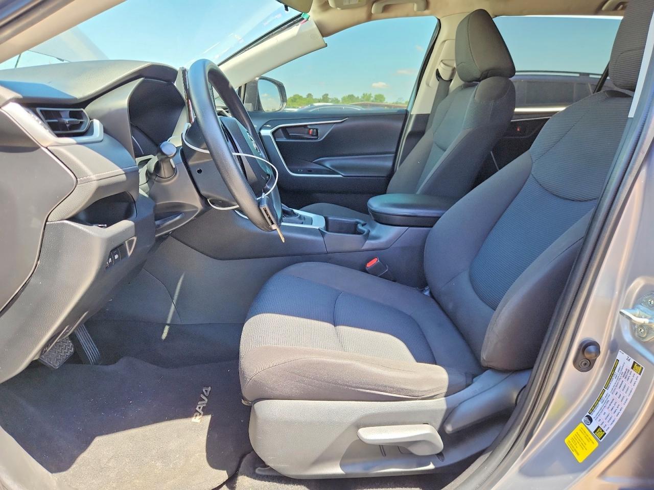 2022 Toyota Rav4 Le - Фото 7