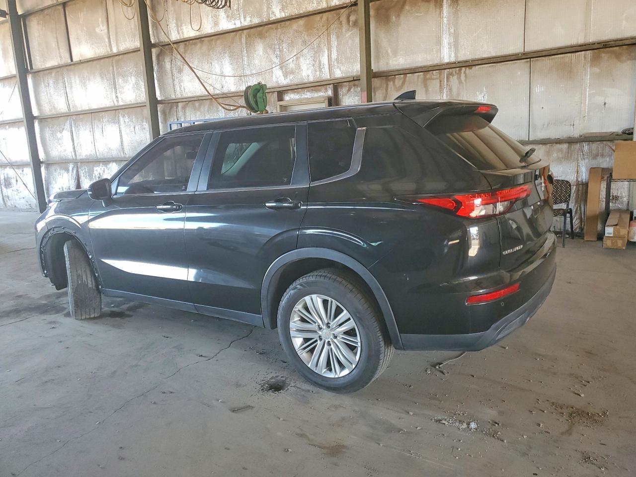 2022 Mitsubishi Outlander Es - Фото 2